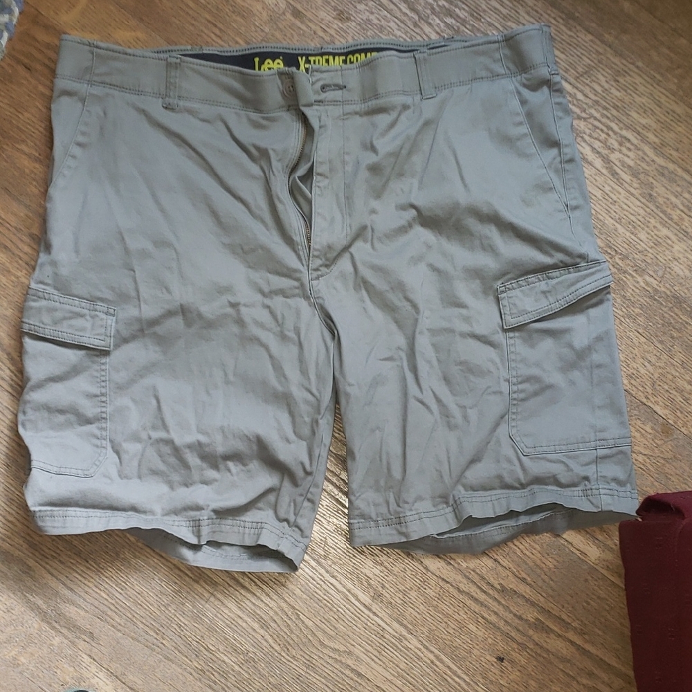 Lee Tan Cargo Shorts Relaxed Fit